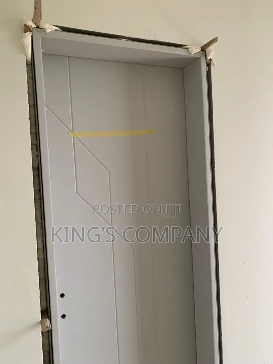 Door’s Installing Service
