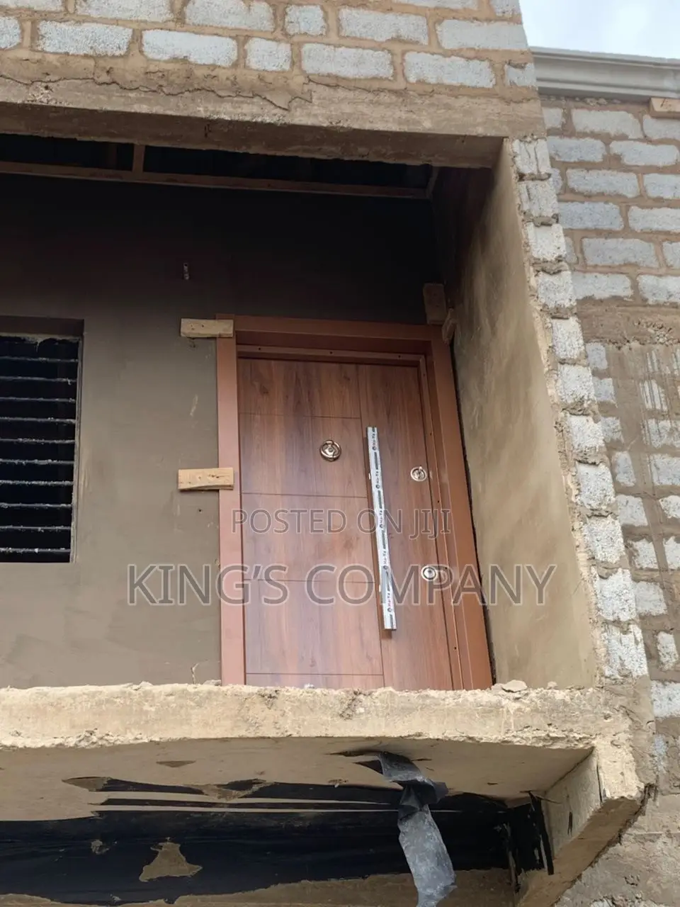 Door’s Installing Service