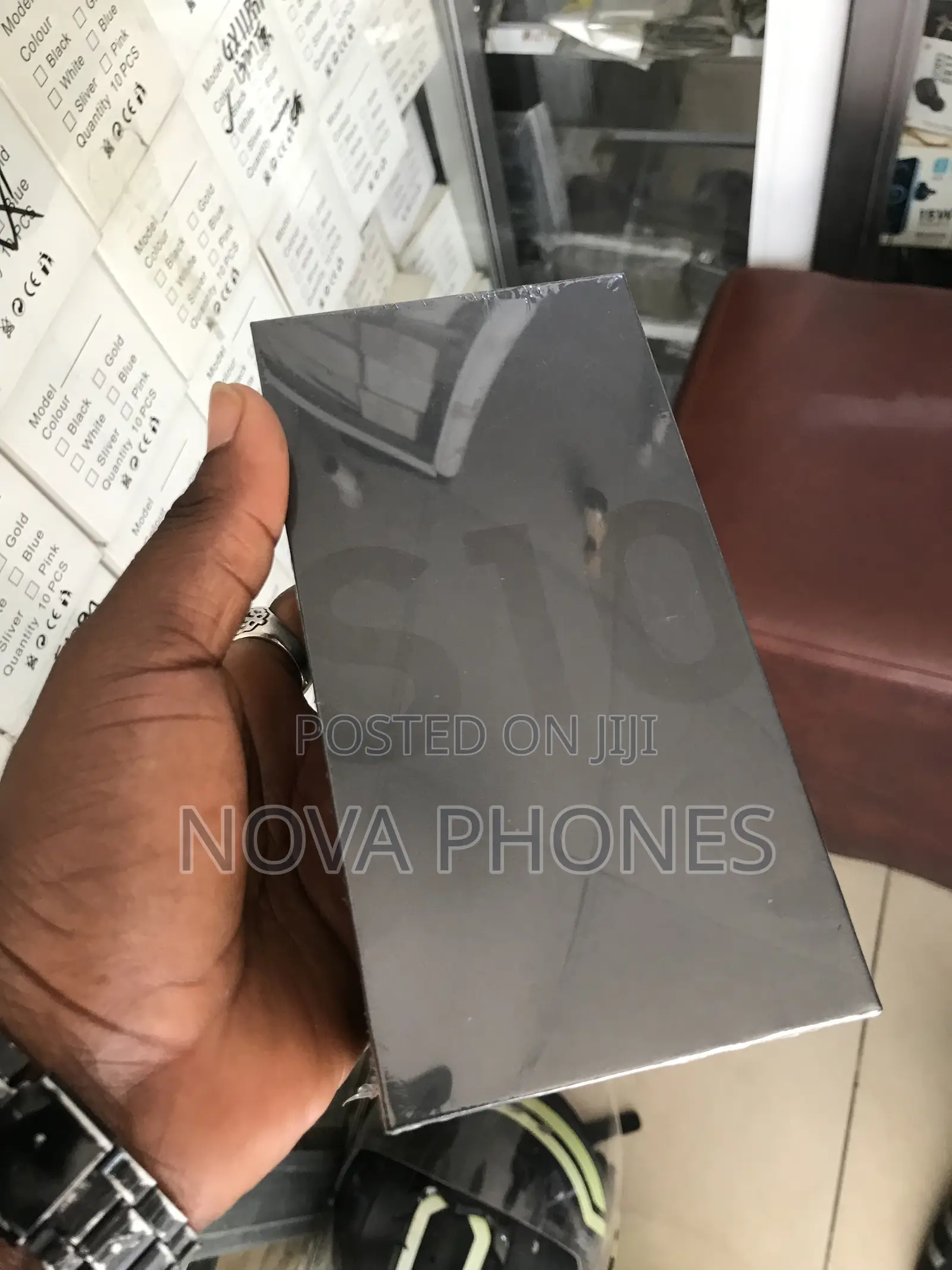 New Samsung Galaxy S10 128 GB Black