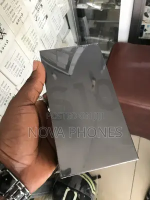 New Samsung Galaxy S10 128 GB Black