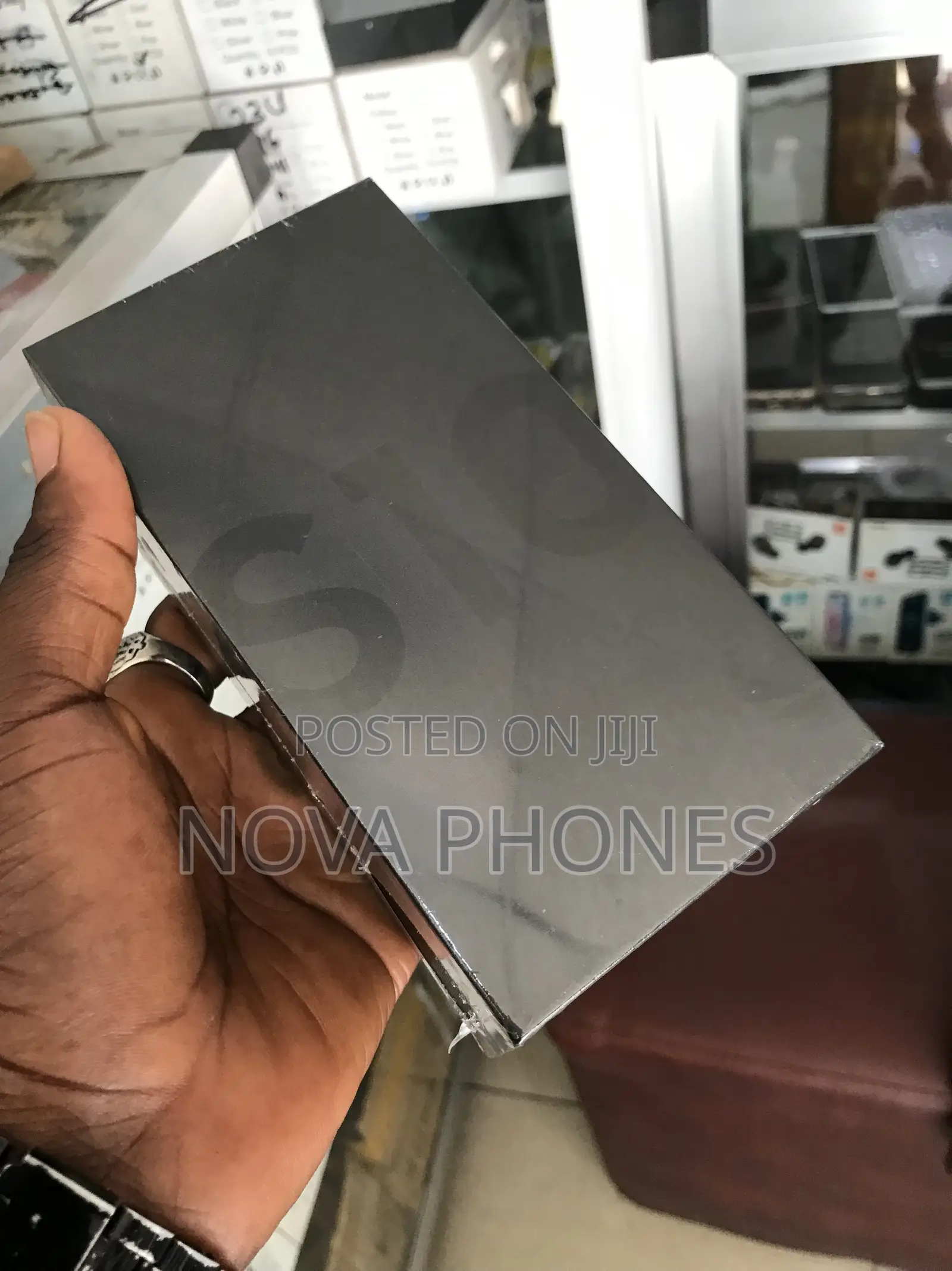 New Samsung Galaxy S10 128 GB Black