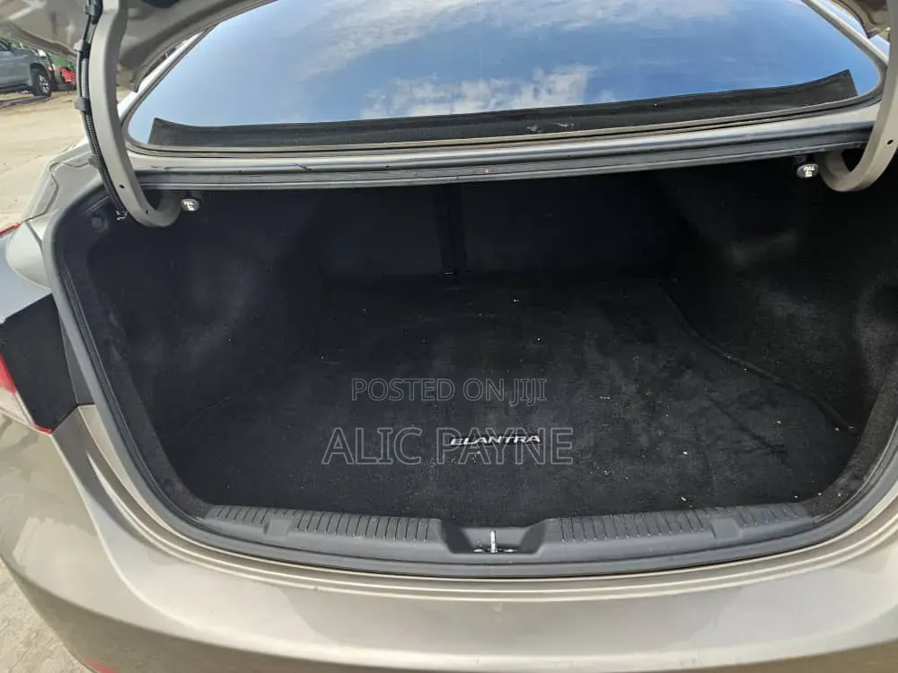 Hyundai Elantra 2015 Beige