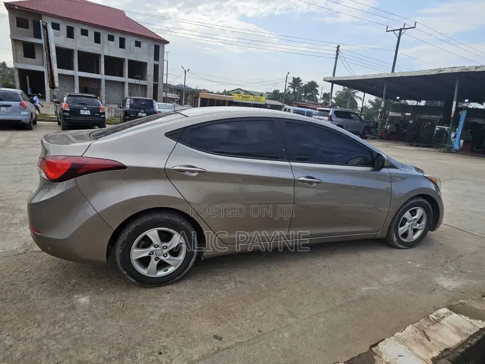 Hyundai Elantra 2015 Beige