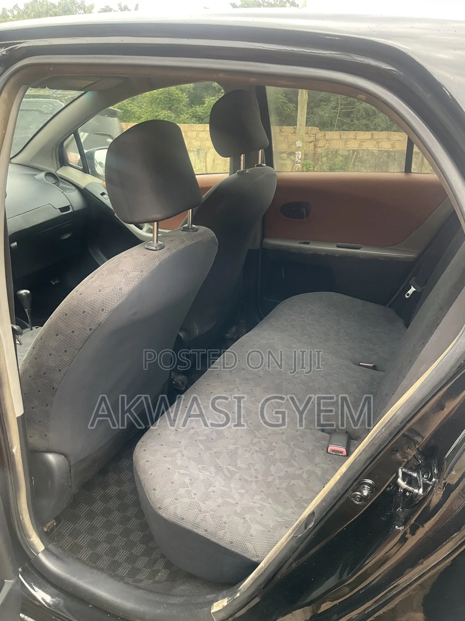 Toyota Vitz 1.0 FWD 5dr 2010 Black