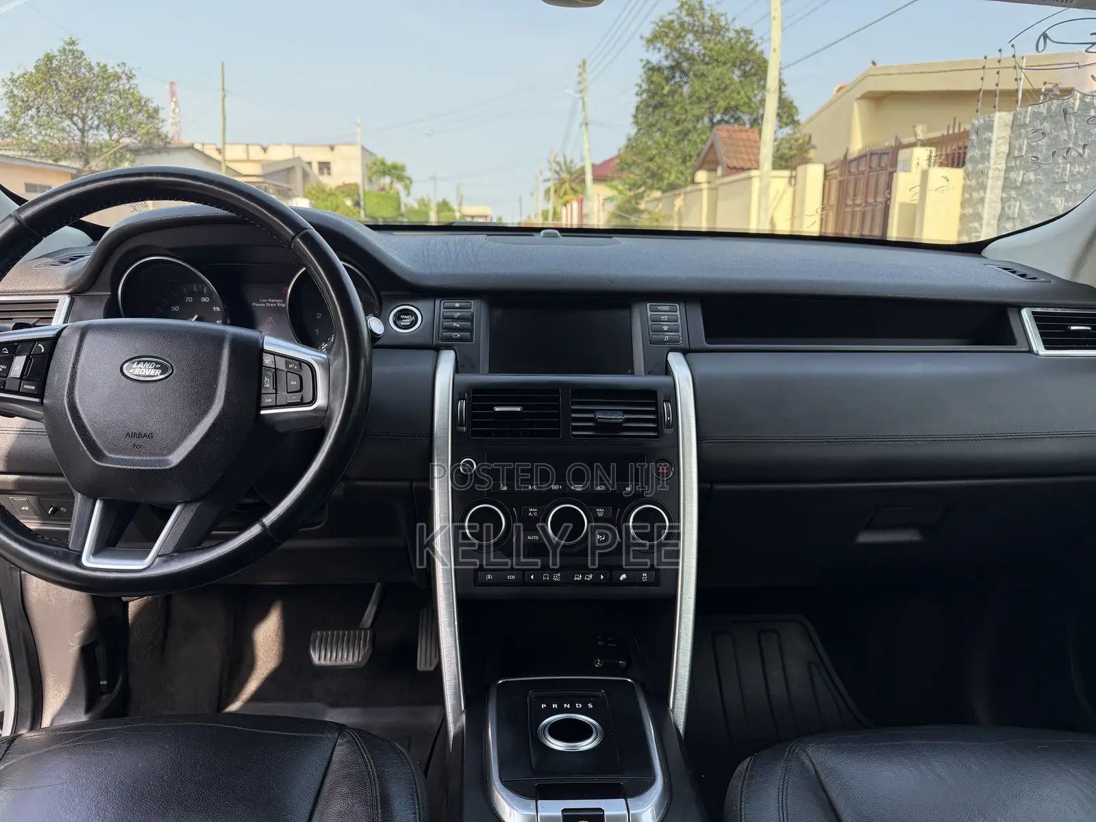 Land Rover Discovery 2016 White