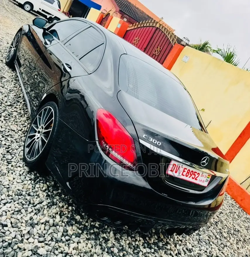 Mercedes-Benz C300 2020 Black