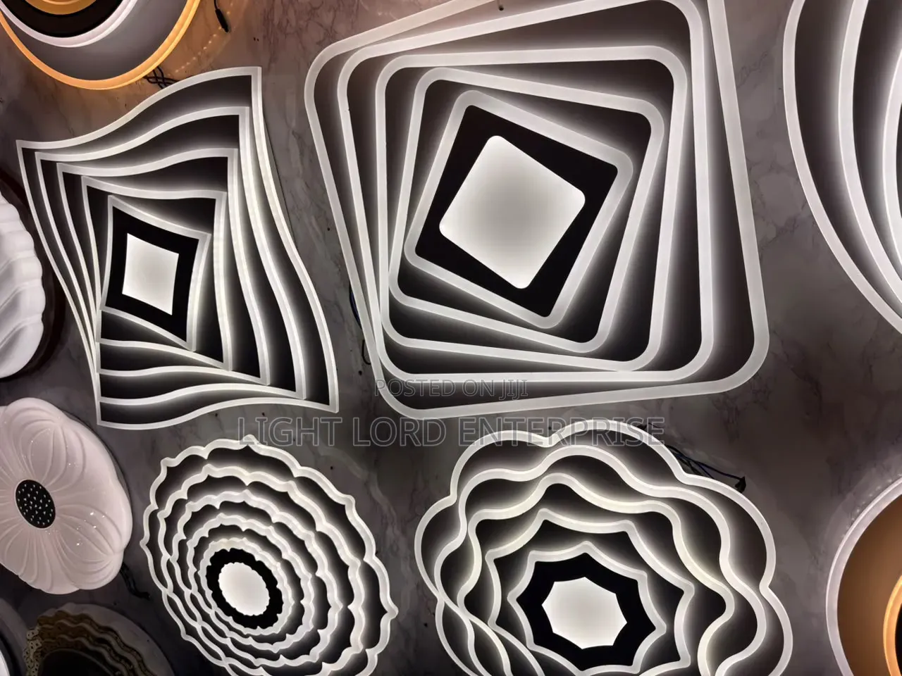 Shape Animated Series Ceiling Light 2color
