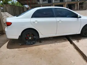Toyota Corolla 2010 White