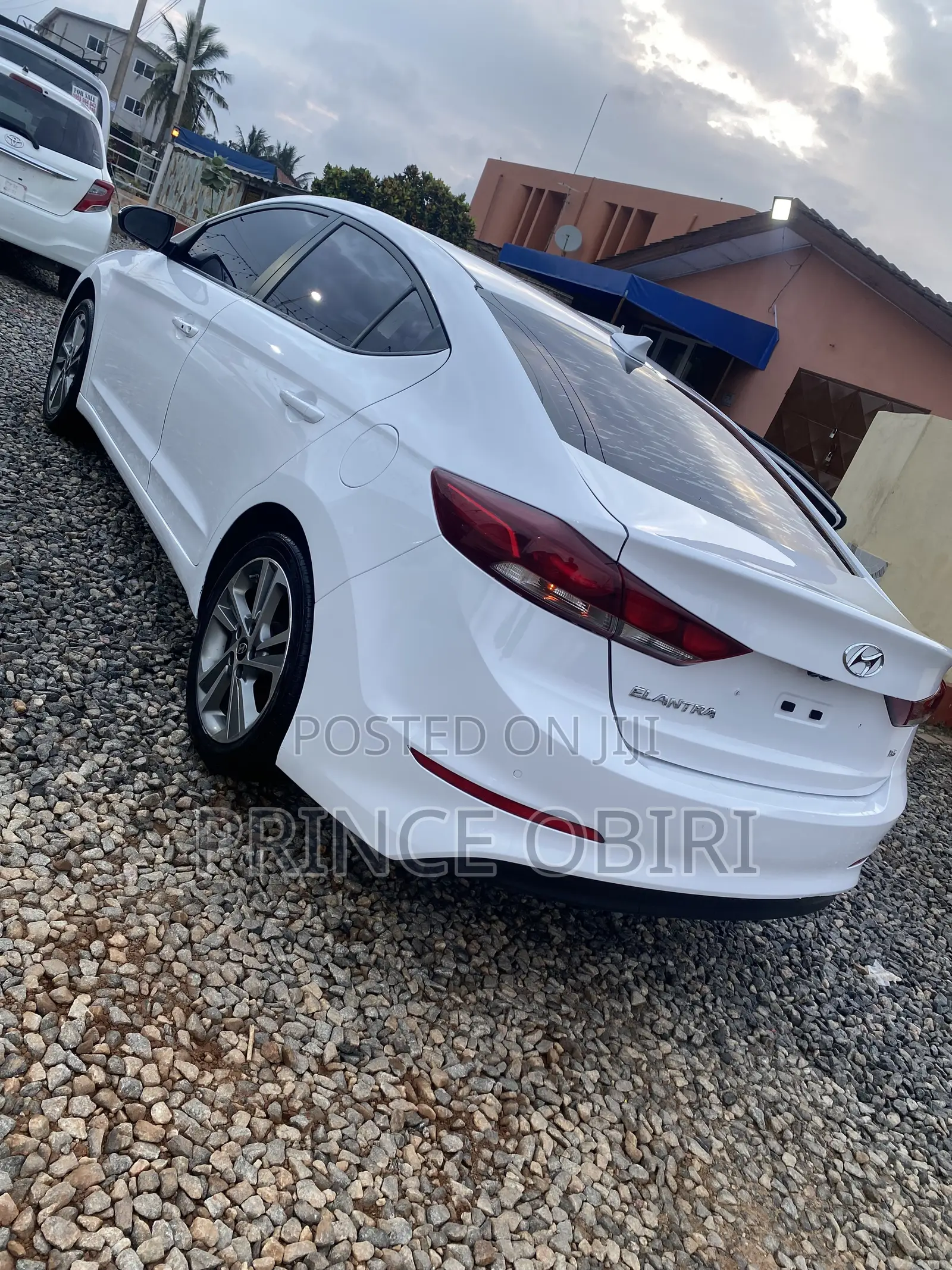 Hyundai Avante 2018 White