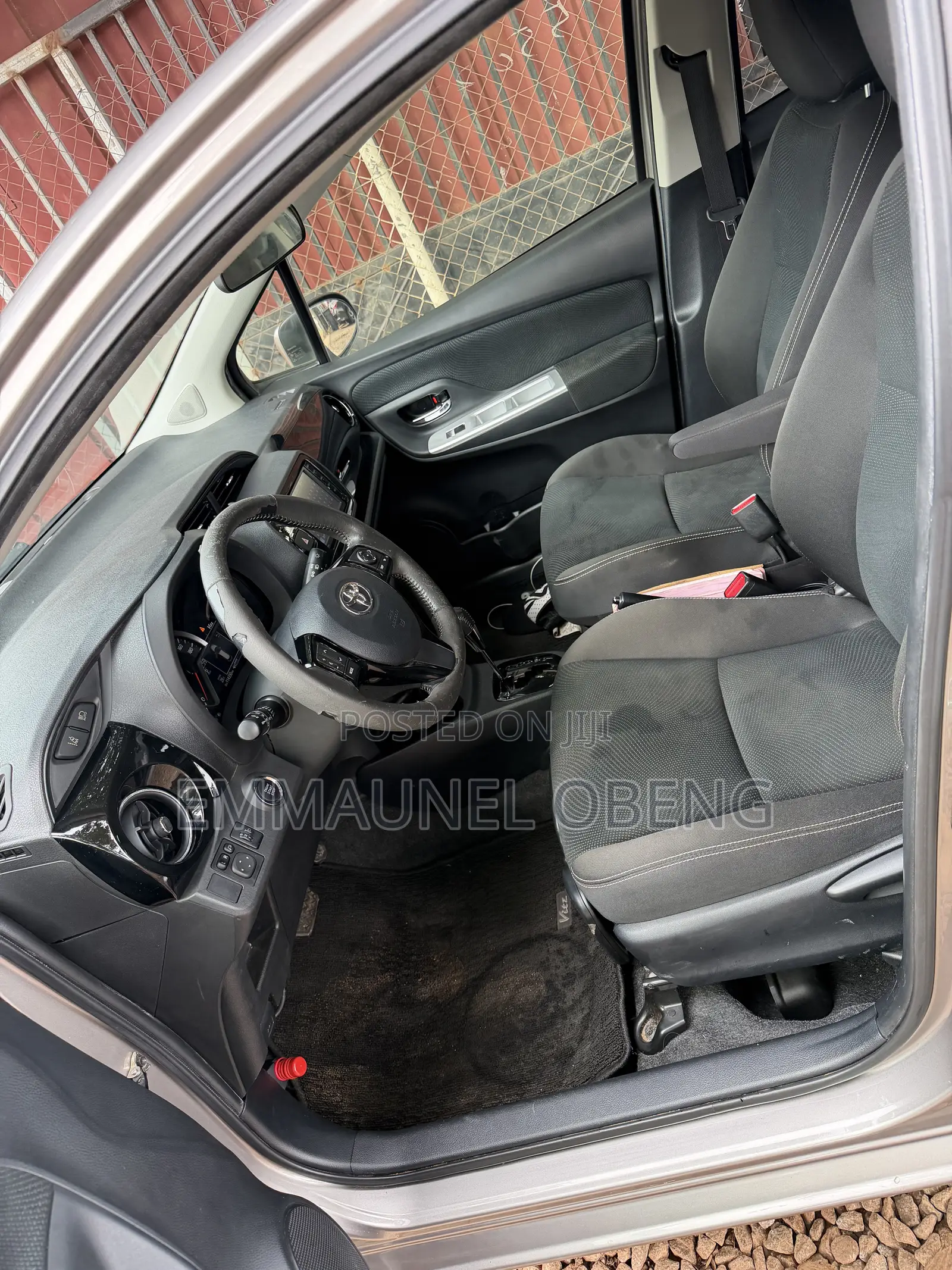 Toyota Vitz 2018 Gray