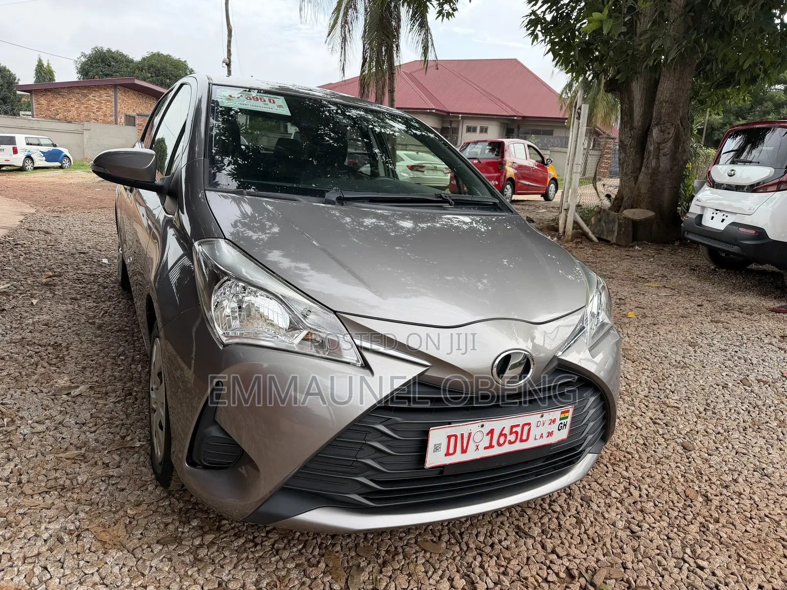 Toyota Vitz 2018 Gray