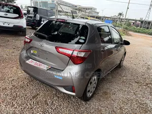 Toyota Vitz 2018 Gray