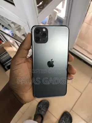 New Apple iPhone 11 Pro Max 64 GB Black