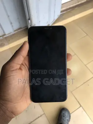 New Apple iPhone 11 Pro Max 64 GB Black
