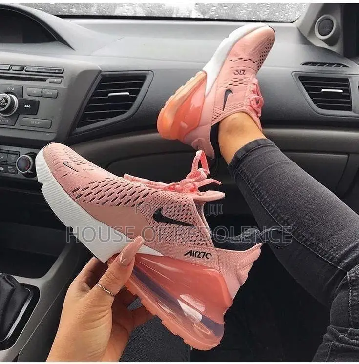 Nike Air Max 270 Sneakers