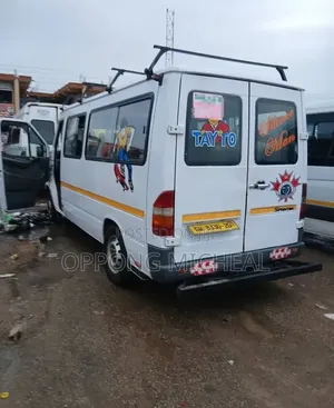 Mercedes-Benz Sprinter 2005 White