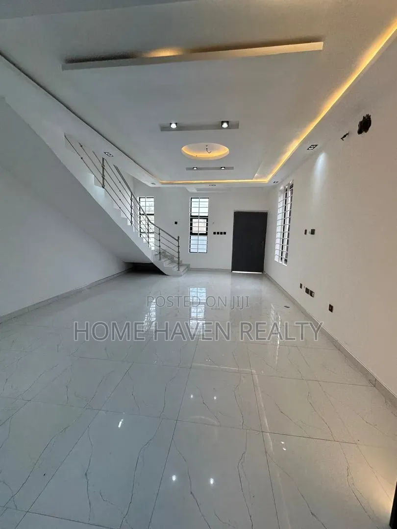 2bdrm House in Oyarifa for sale