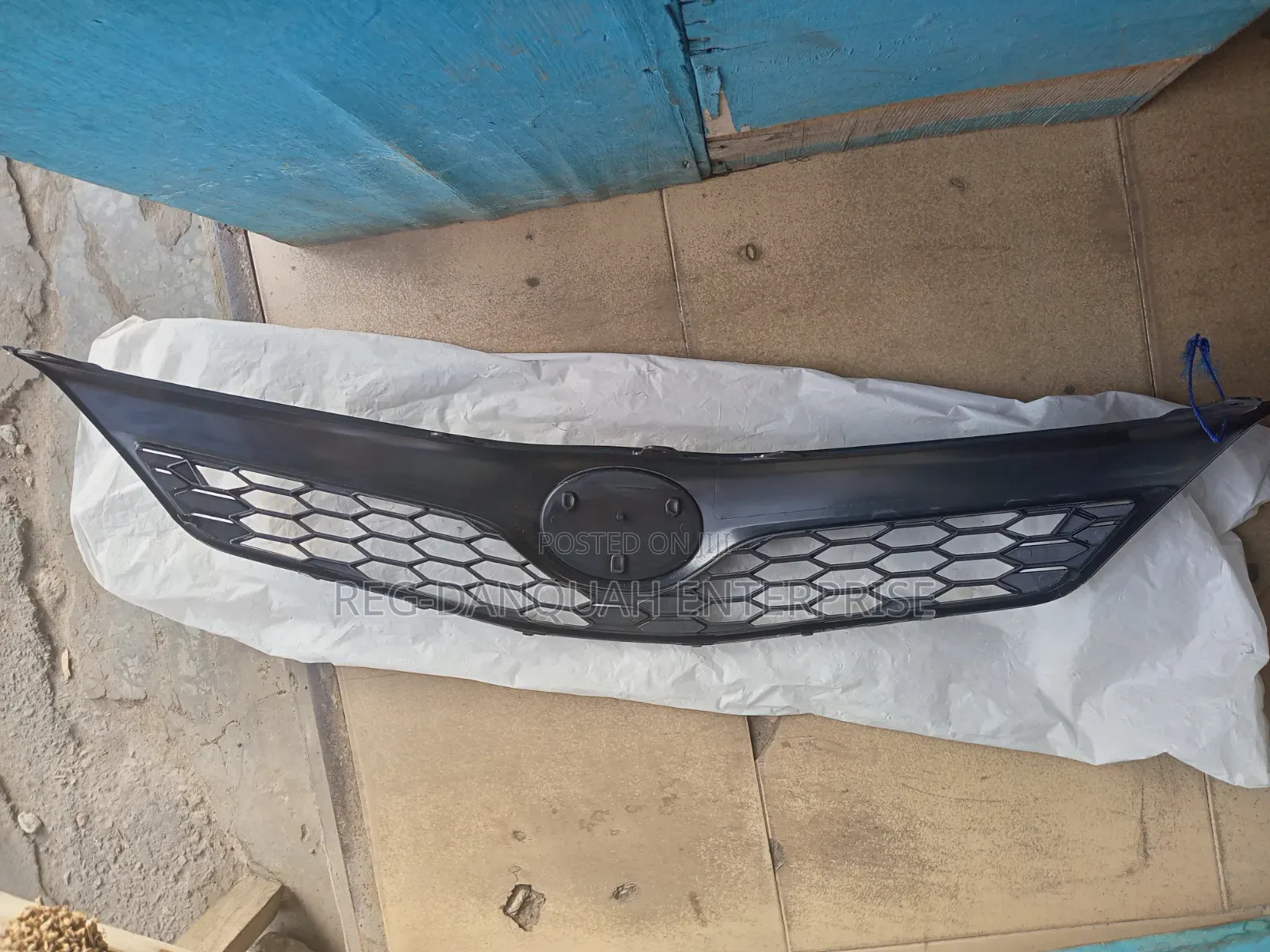 Toyota Camry 2012-2014 Top Grille Sports