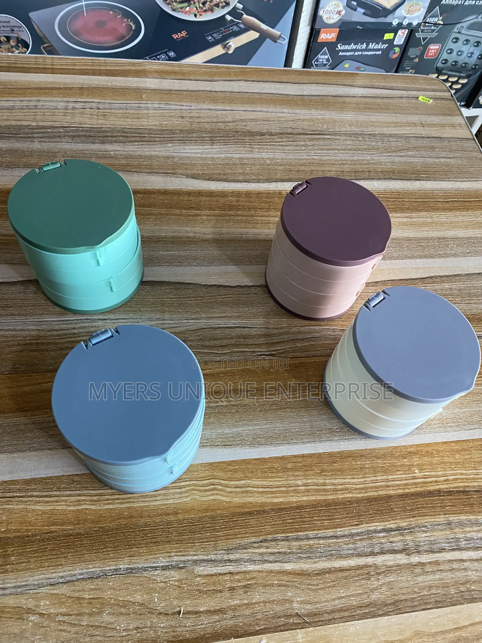Portable Jewelry Box With 4 Rotatable Layers
