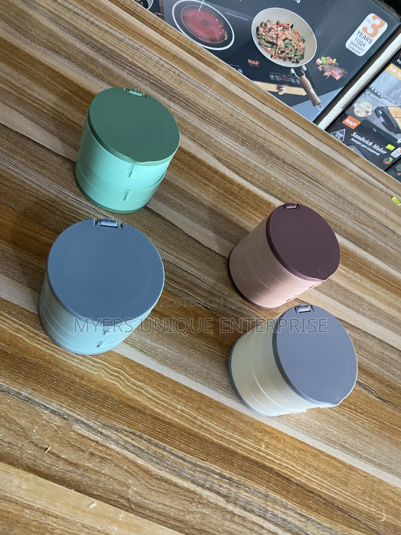 Portable Jewelry Box With 4 Rotatable Layers