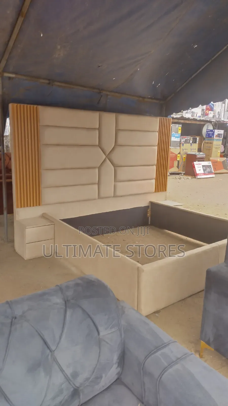 Executive Queen Size Bed Frame With Drawers