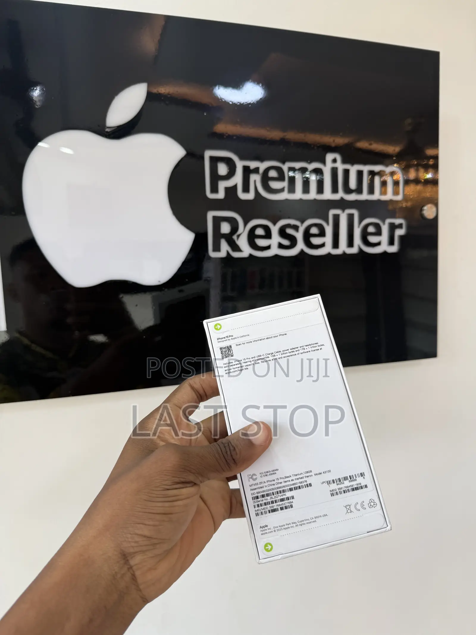 New Apple iPhone 15 Pro 128 GB Black