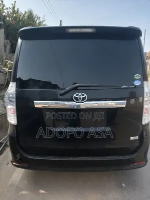 Toyota Voxy ZS Kirameki III 2WD 8-Seater 2012 Black