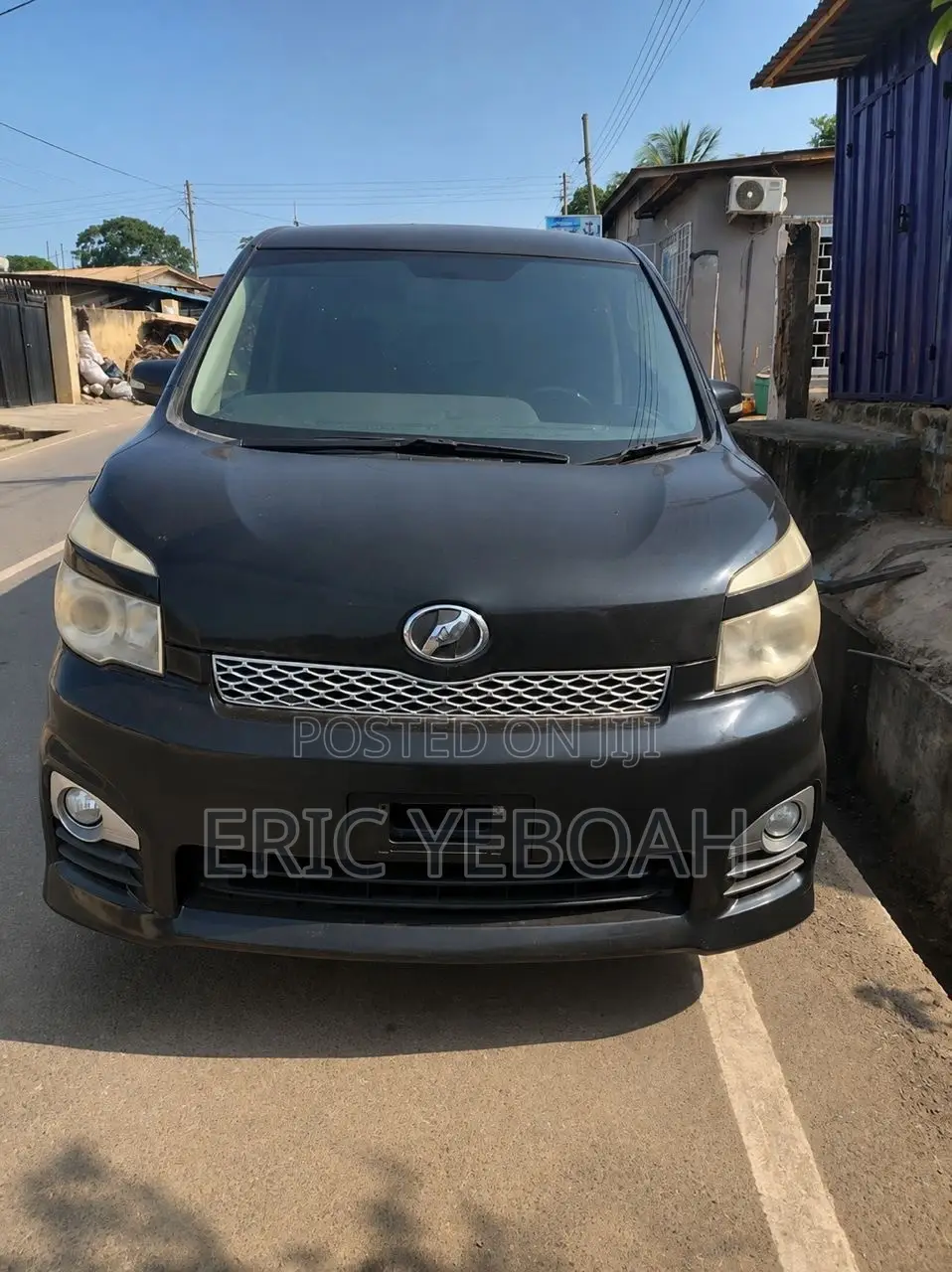 Toyota Voxy ZS Kirameki III 4WD 8-Seater 2012 Black