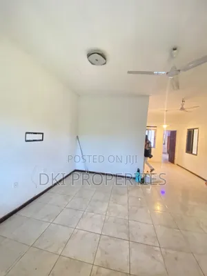 3bdrm House in Dki Properties, Ghana Link Area for rent