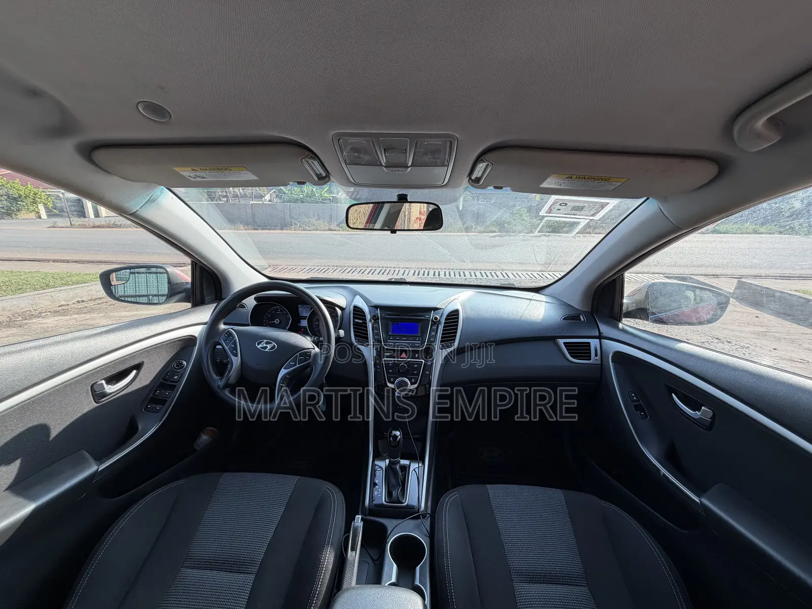 Hyundai Elantra SE Sedan FWD (1.8L 4cyl 6M) 2016 Red