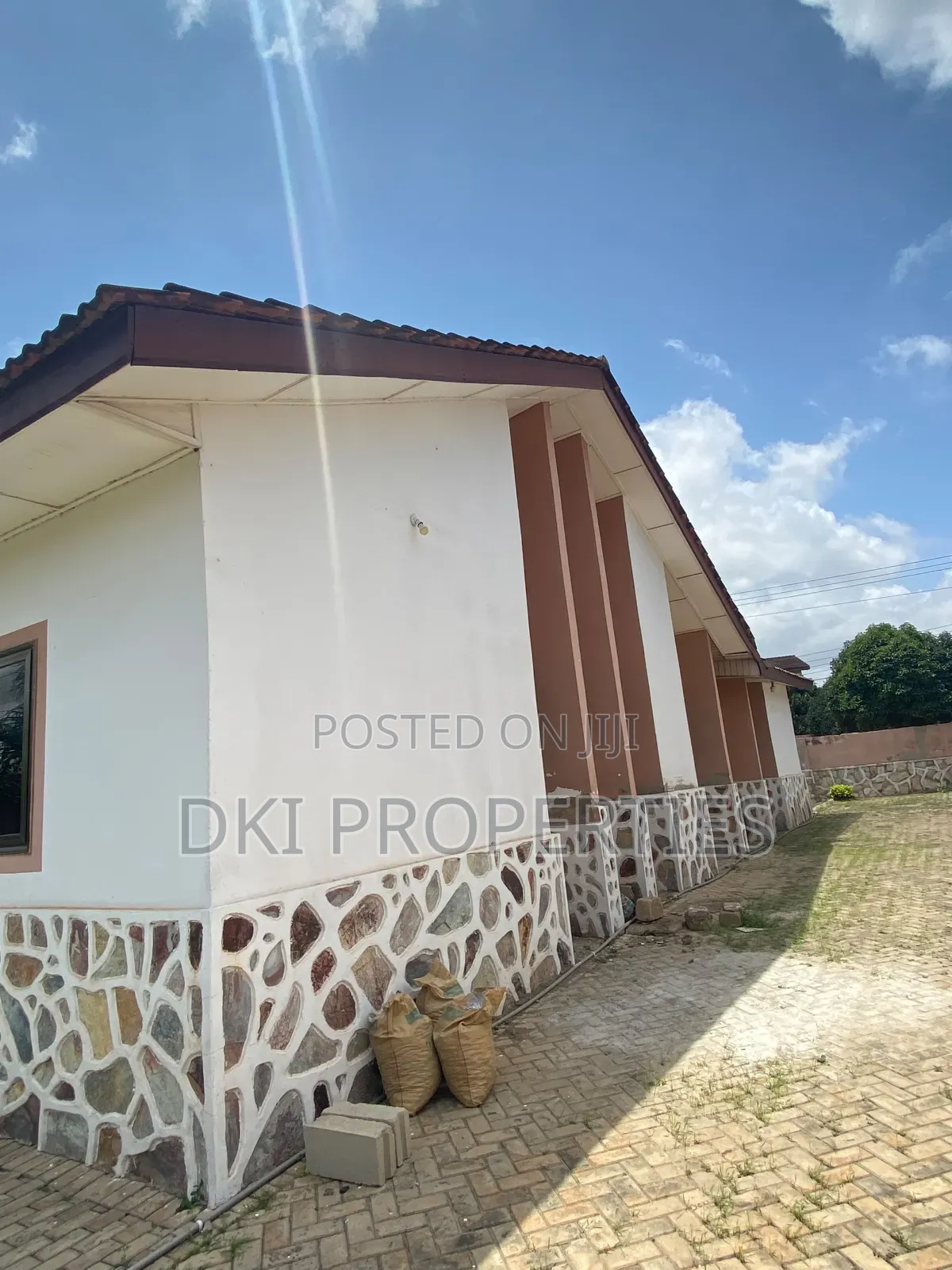 3bdrm House in Dki Properties, Ghana Link Area for rent