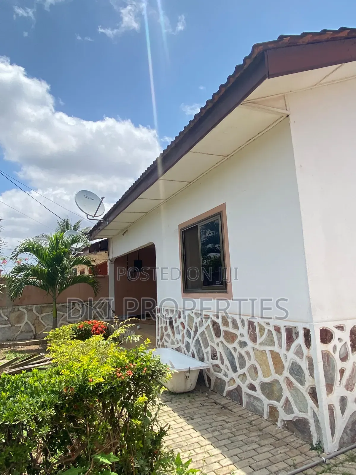 3bdrm House in Dki Properties, Ghana Link Area for rent