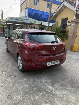 Hyundai Elantra 2016 Red
