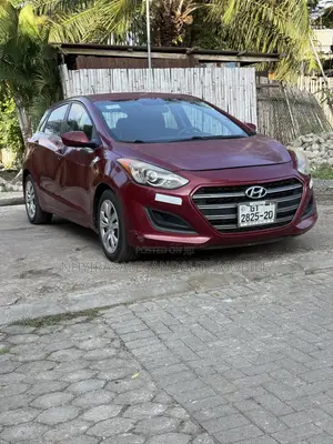 Hyundai Elantra 2016 Red
