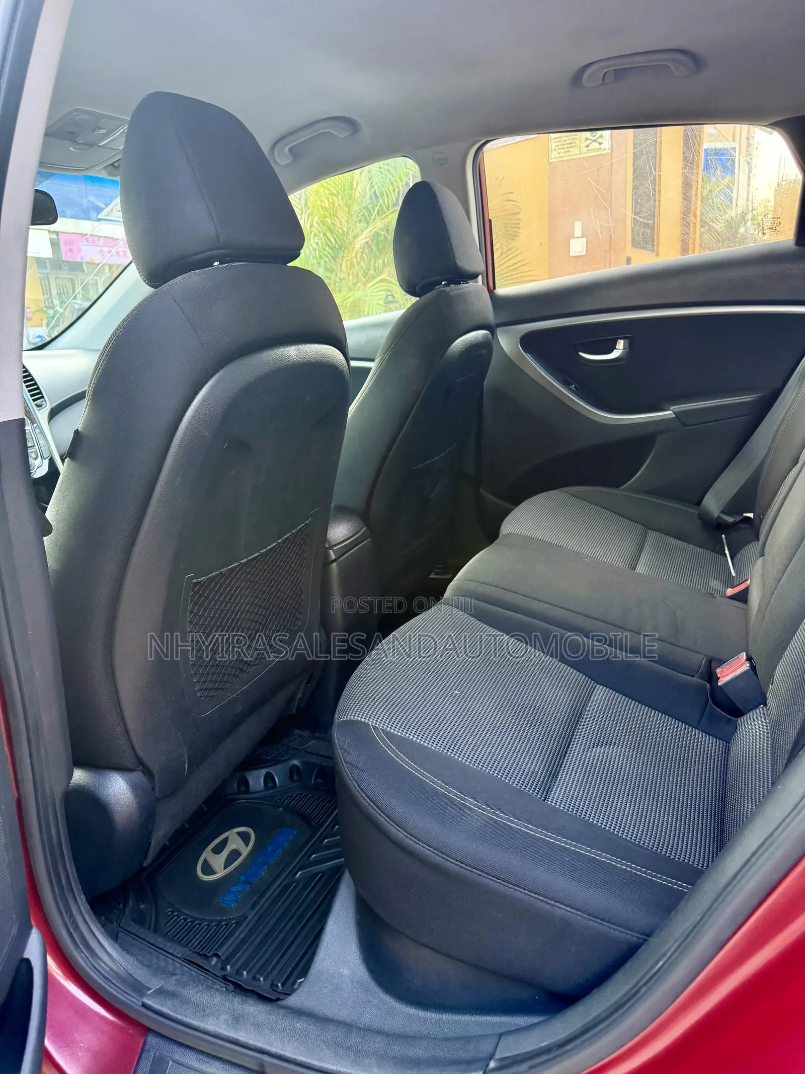 Hyundai Elantra 2016 Red
