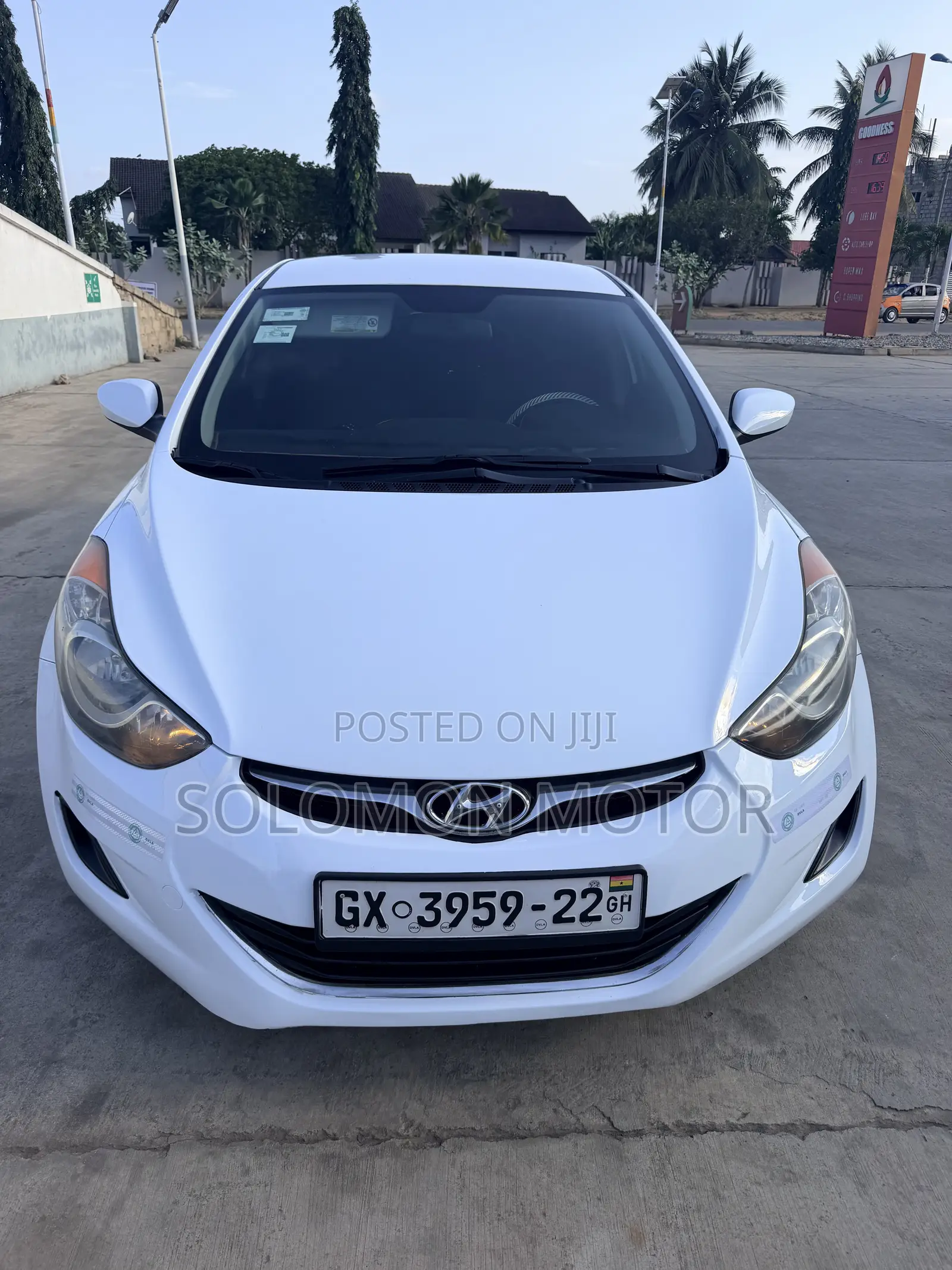 Hyundai Elantra 2013 White