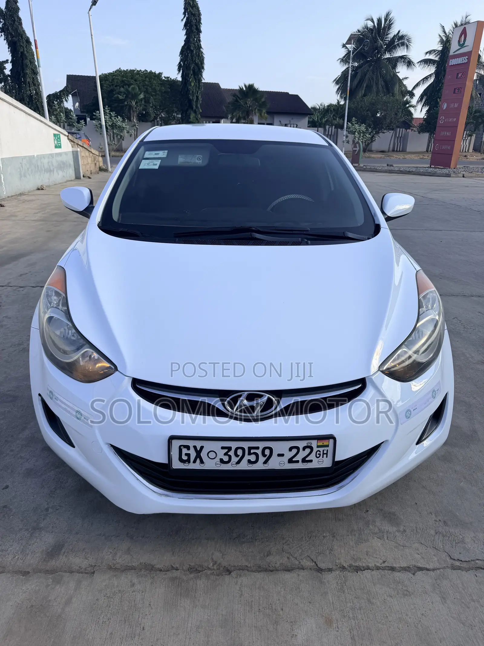 Hyundai Elantra 2013 White