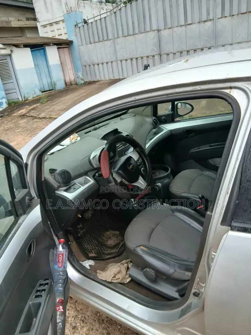 Chevrolet Spark 2015 Silver