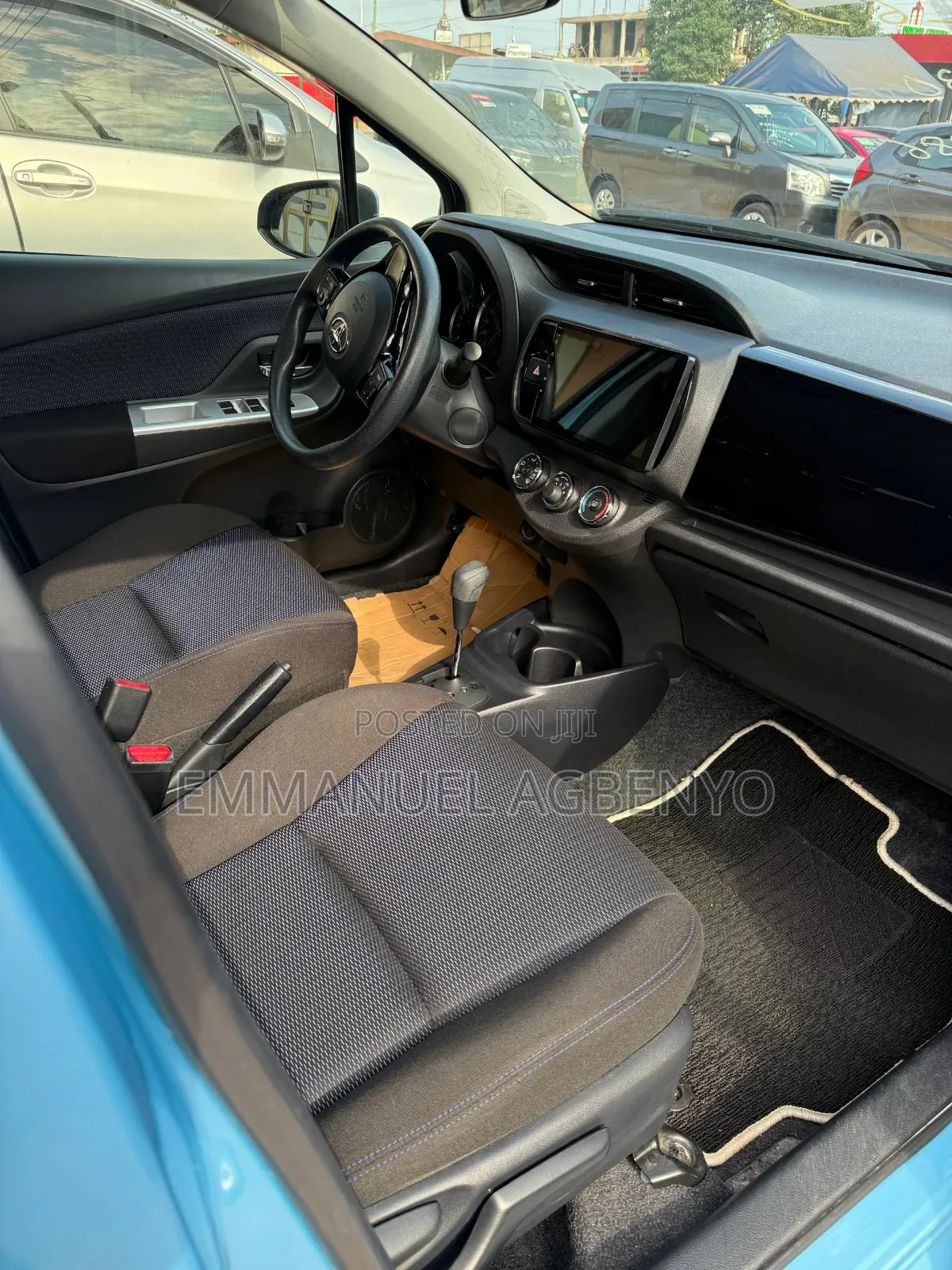 Toyota Vitz 2016 Blue