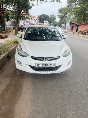 Hyundai Elantra Limited Sedan FWD (1.8L 4cyl 6A) 2013 White
