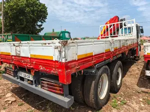 Hyundai Knuckle-Boom Crane