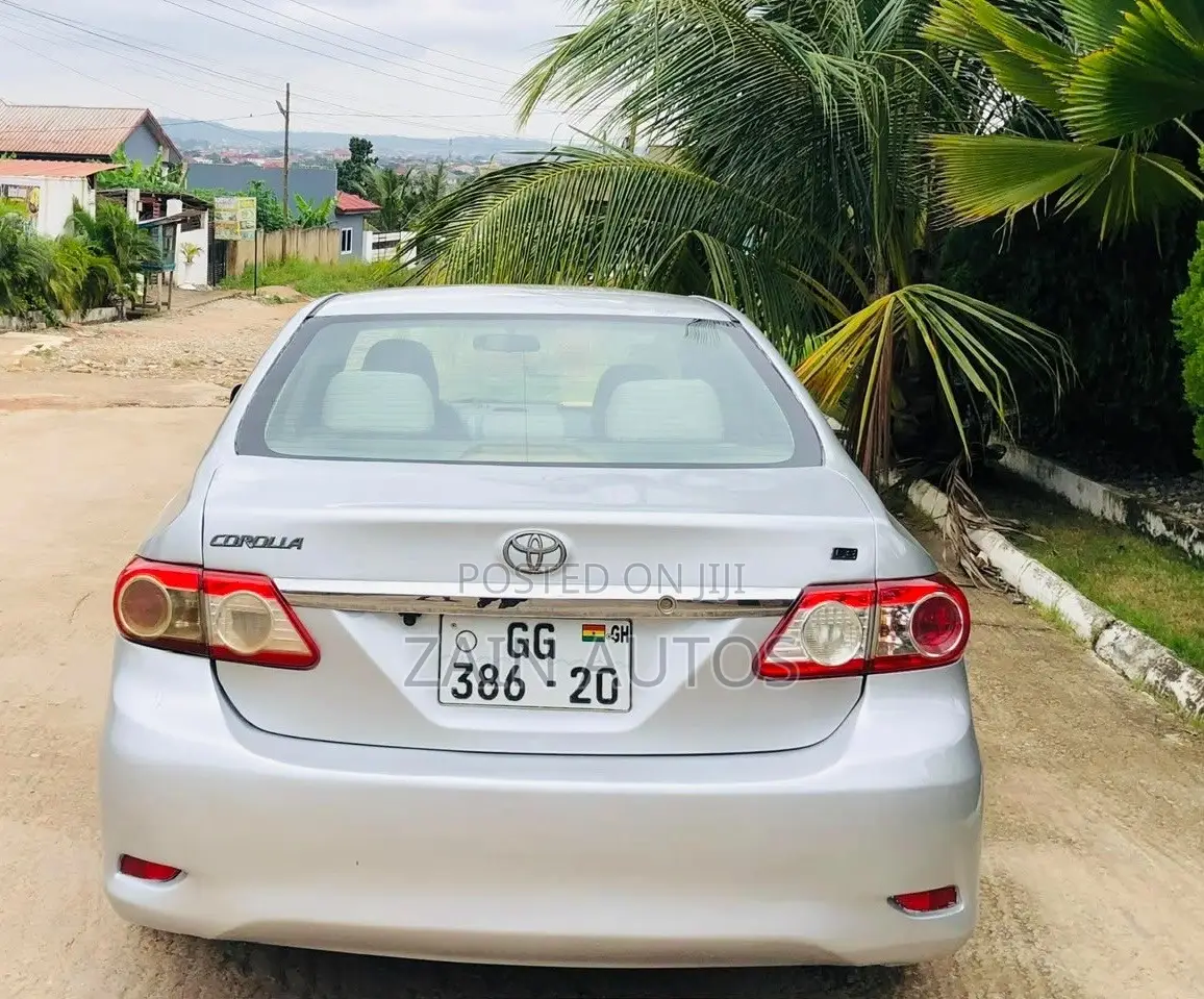 Toyota Corolla 2013 Silver