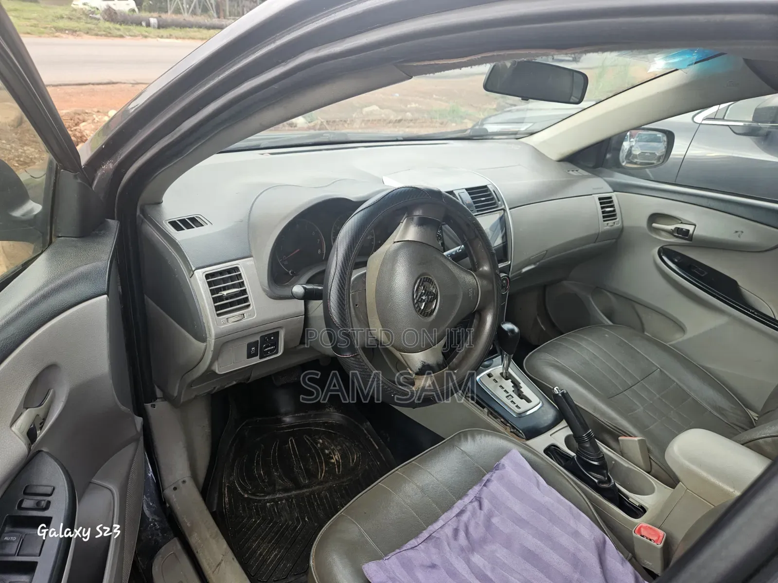 Toyota Corolla 2010 Gray