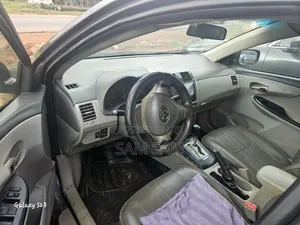 Toyota Corolla 2010 Gray