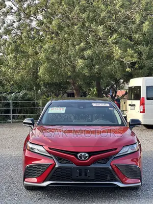 Toyota Camry XSE 2021 Red