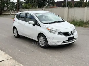 Nissan Versa 1.6 SV 2016 White