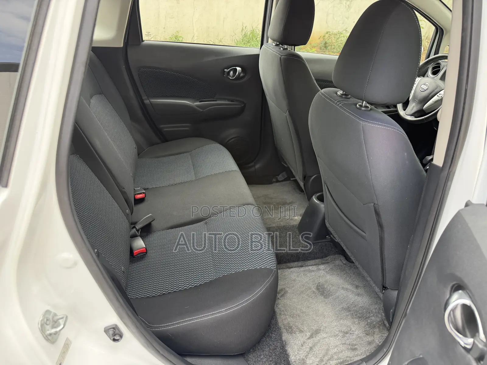 Nissan Versa 1.6 SV 2016 White