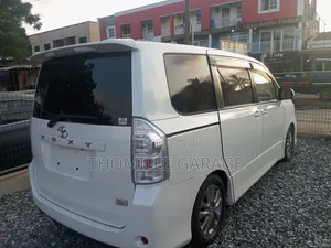 Toyota Voxy 2010 Black
