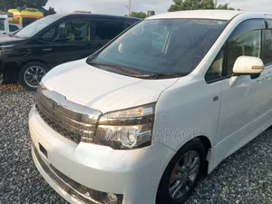Toyota Voxy 2010 Black