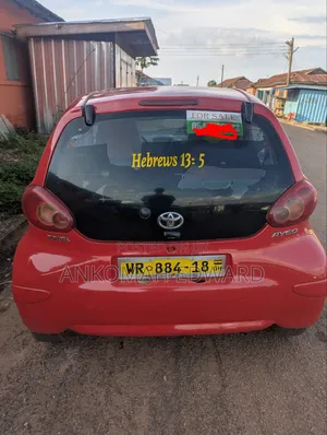 Toyota Aygo 1.0 5-Door 2008 Red